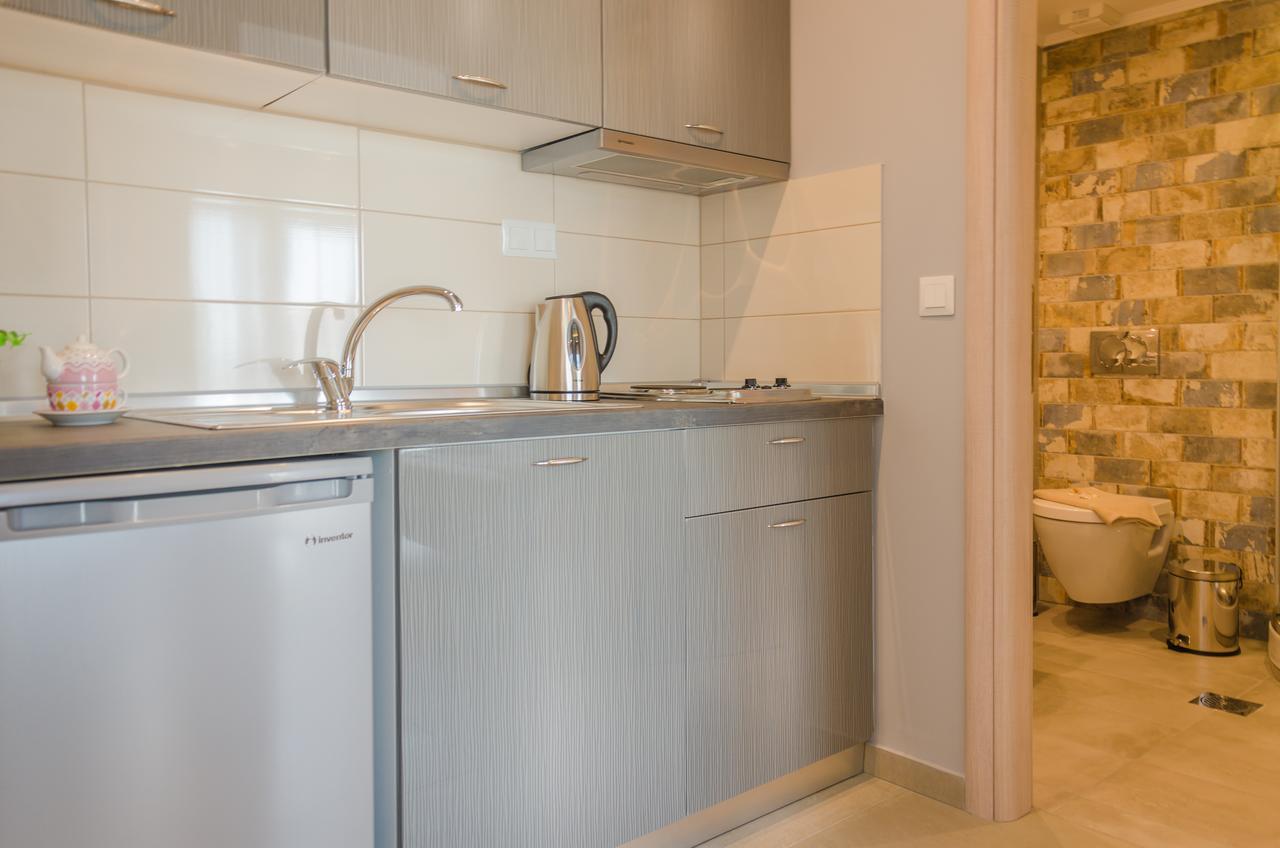 Girene Apartments 利迈纳里亚 外观 照片